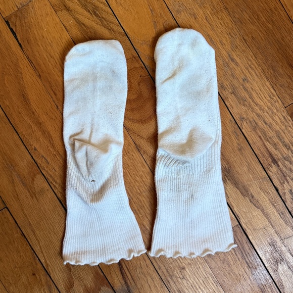 Well worn socks ruffle - Picture 4 of 7